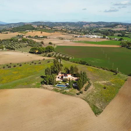 Casale Rondinella 6&2, Emma Villa
